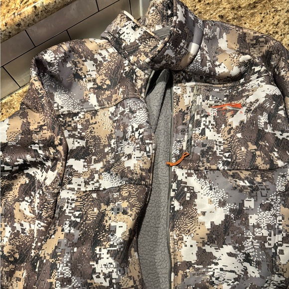 Sitka Bibs and jacket. See sizing info in description. - Picture 1 of 2
